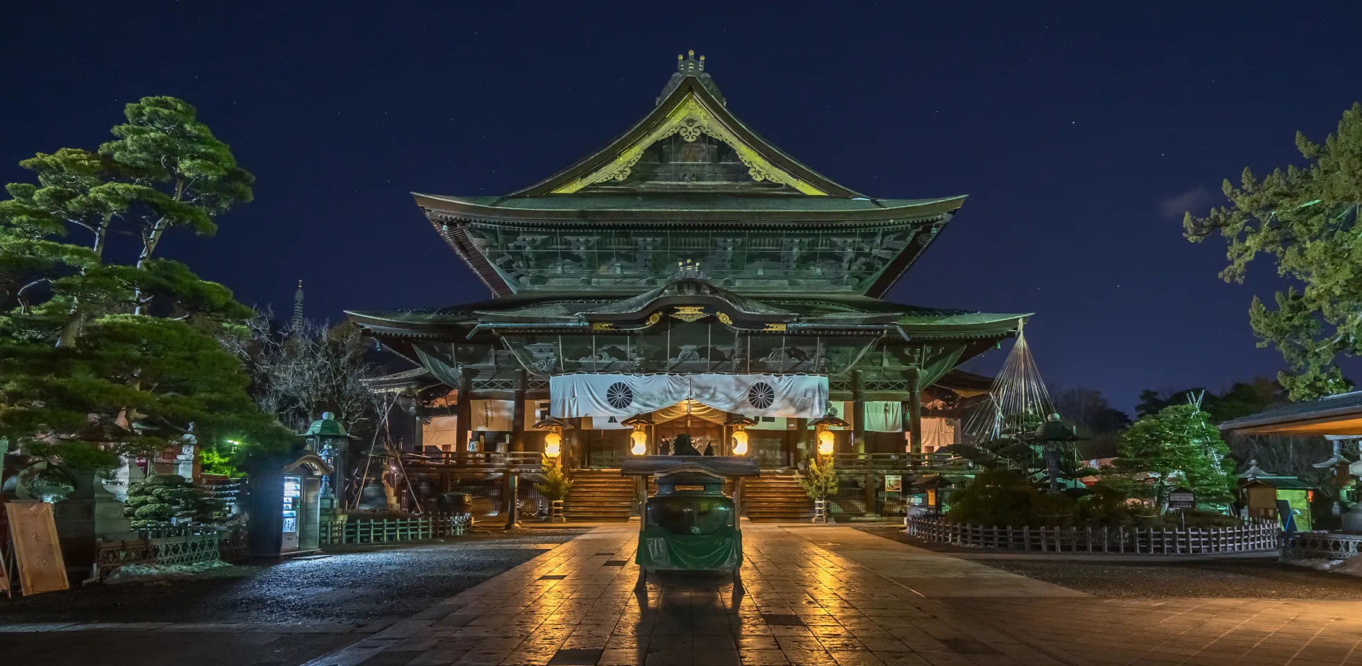 夜の善光寺